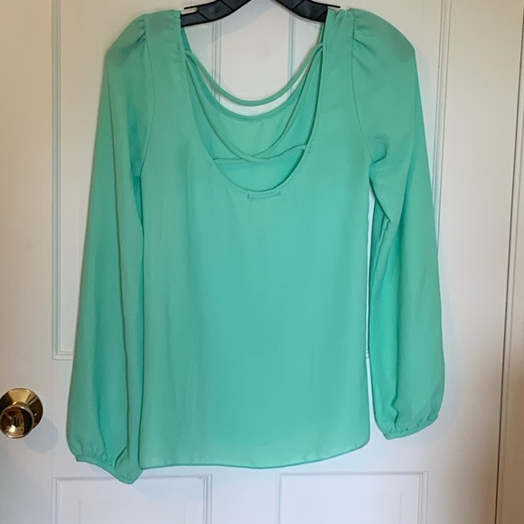 Sweet Claire size small mint top - Picture 5 of 5